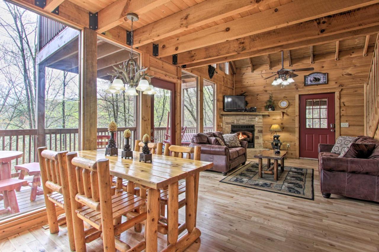 Sevierville Sanctuary Hot Tub, Pool Table And Deck! Buitenkant foto
