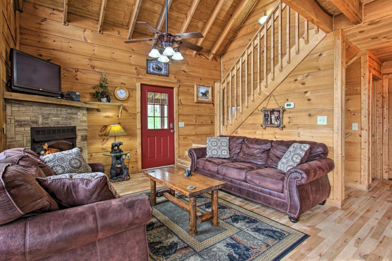 Sevierville Sanctuary Hot Tub, Pool Table And Deck! Buitenkant foto