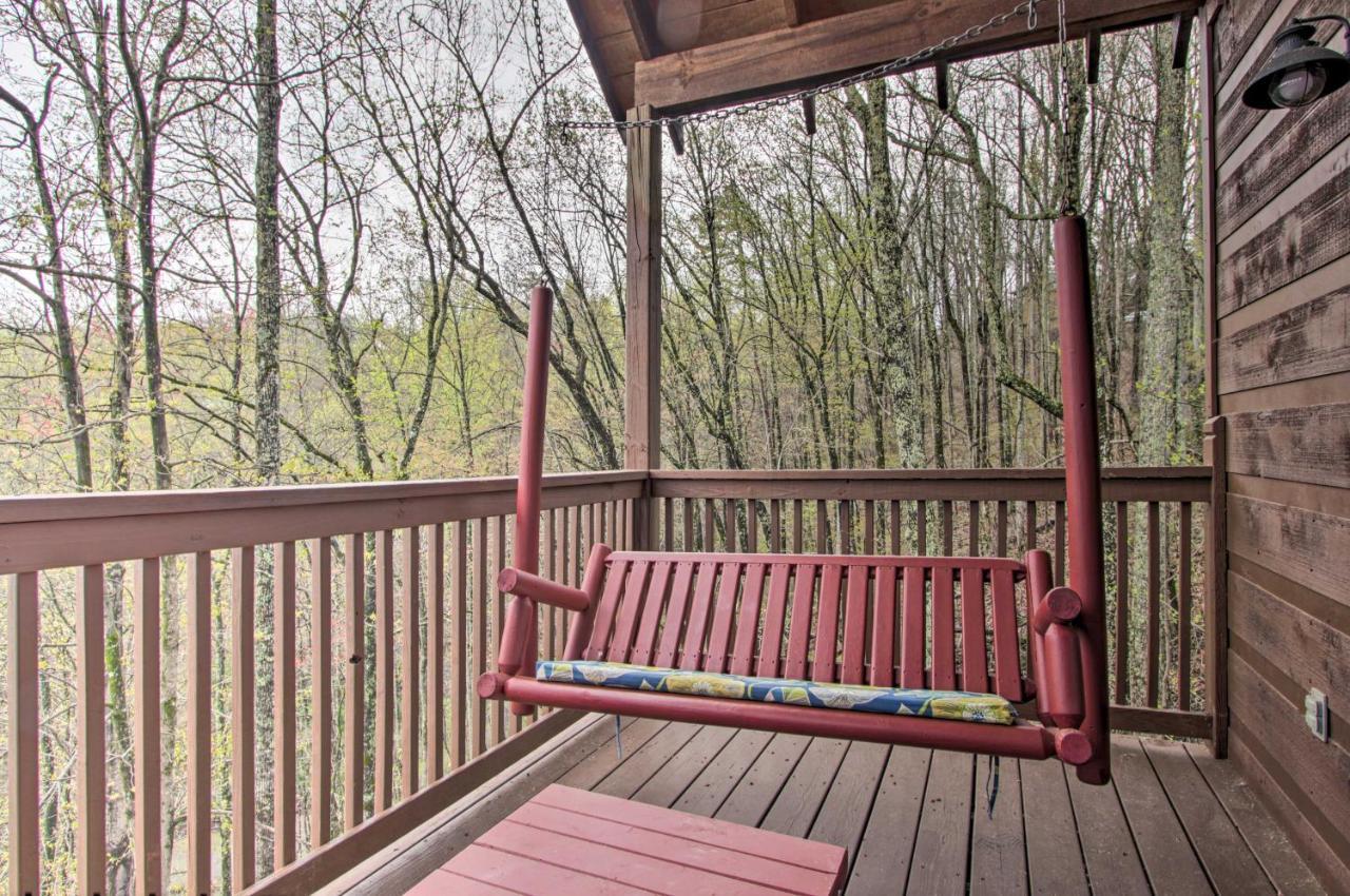 Sevierville Sanctuary Hot Tub, Pool Table And Deck! Buitenkant foto